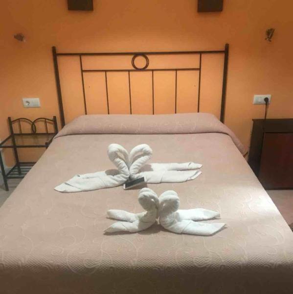 Hostal Malia Коніль-де-ла-Фронтера Екстер'єр фото